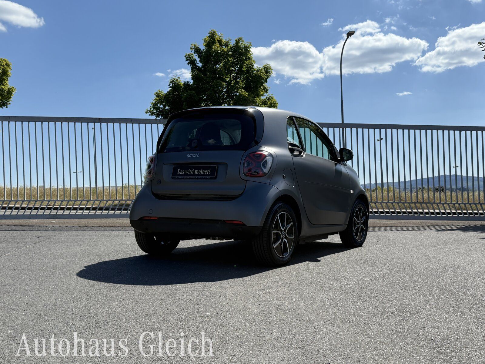Fahrzeugabbildung Smart EQ passion Navi/Pano.-Dach/Klima/LED/Sitzhzg./BC