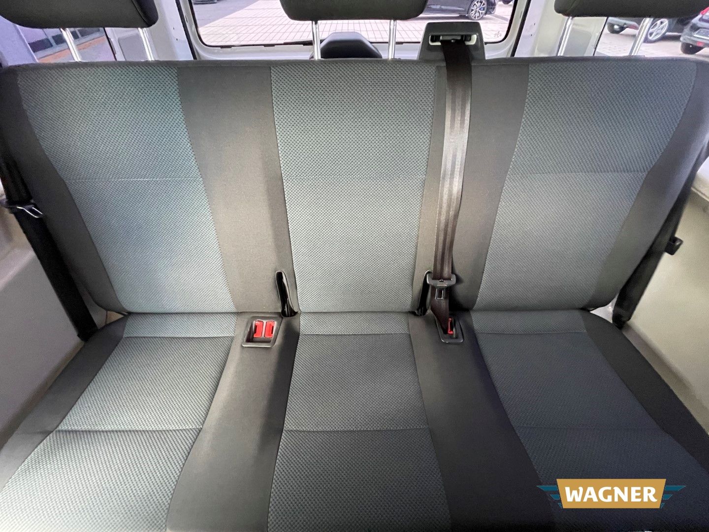 Fahrzeugabbildung Volkswagen T6 Kombi EcoProfi lang 2.0 TDI 8-Sitzer
