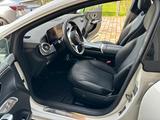 Mercedes-Benz EQE 350+ - - weiße Mercedes-Benz EQE
