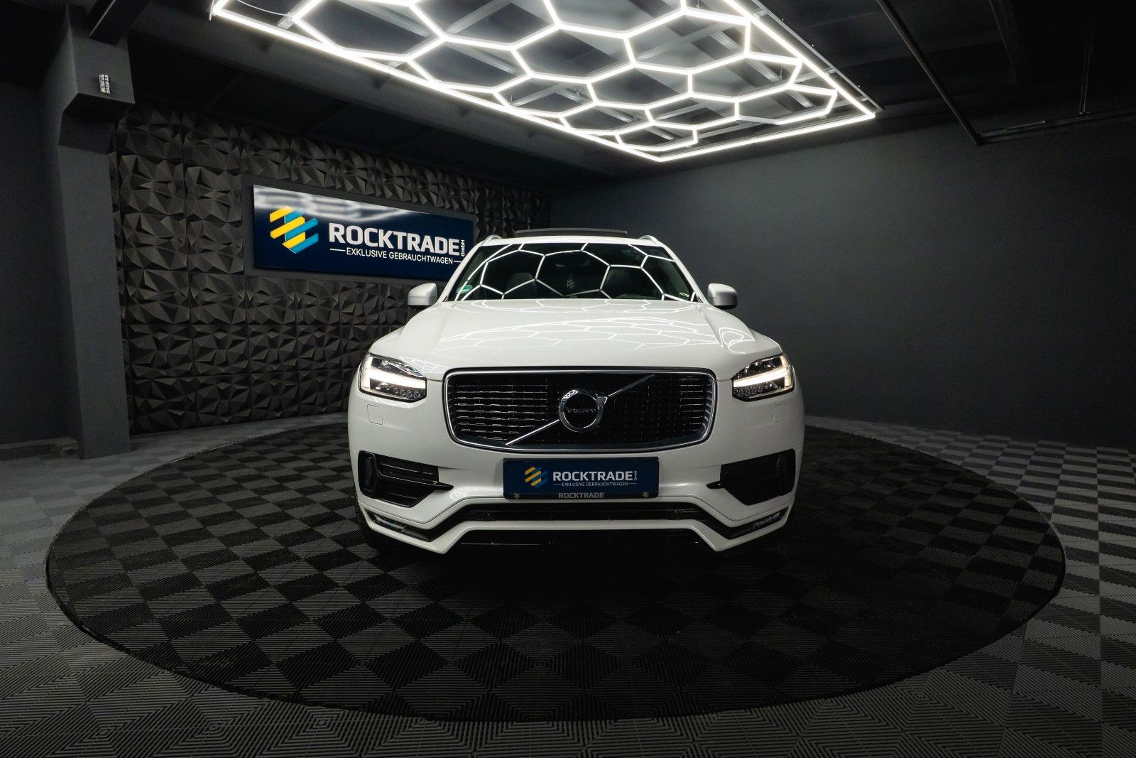 Fahrzeugabbildung Volvo XC90 R Design AWD Night-Paket | ACC | PANO | LED