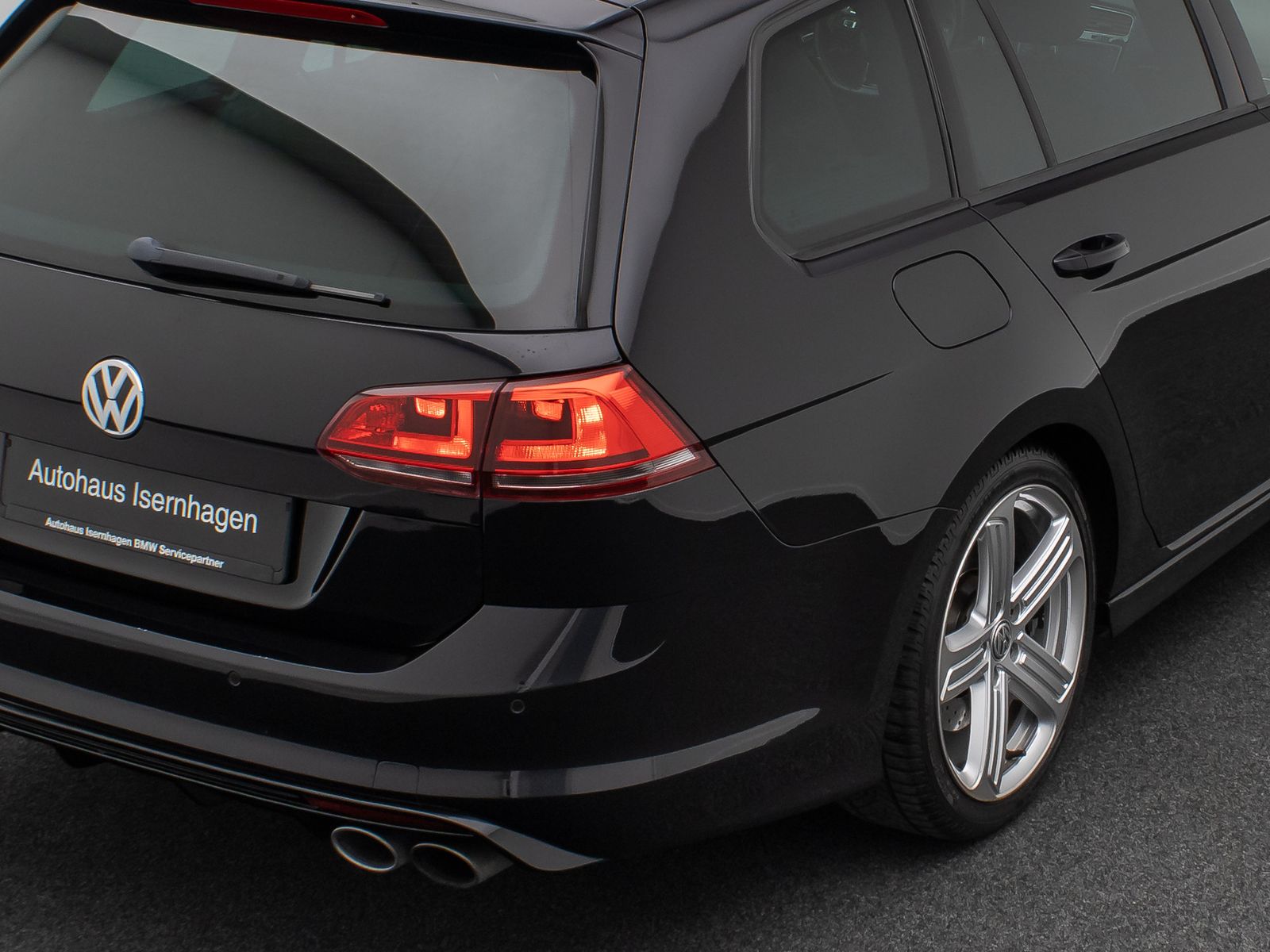 Fahrzeugabbildung Volkswagen Golf R BMT 4Motion Kamera ACC DYNAUDIO Panorama