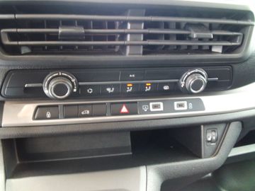 Bild 22 Opel Vivaro 2.0D Kasten M PDC+Kam Holzboden Navi