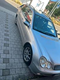 صورة 2 لـ 2004 Mercedes-BENZ C 220