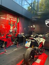 Ducati Hypermotard 939 - SUPER MOTO