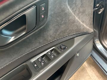 Seat Leon ST *Keyless*ACC*2-Zonen*Navi*LED*