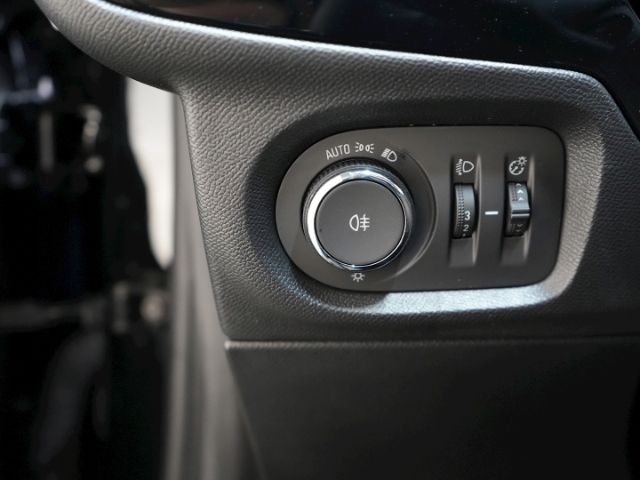 Corsa F FACELIFT EDITION+LED LICHT+SITZ-/LENKRAD