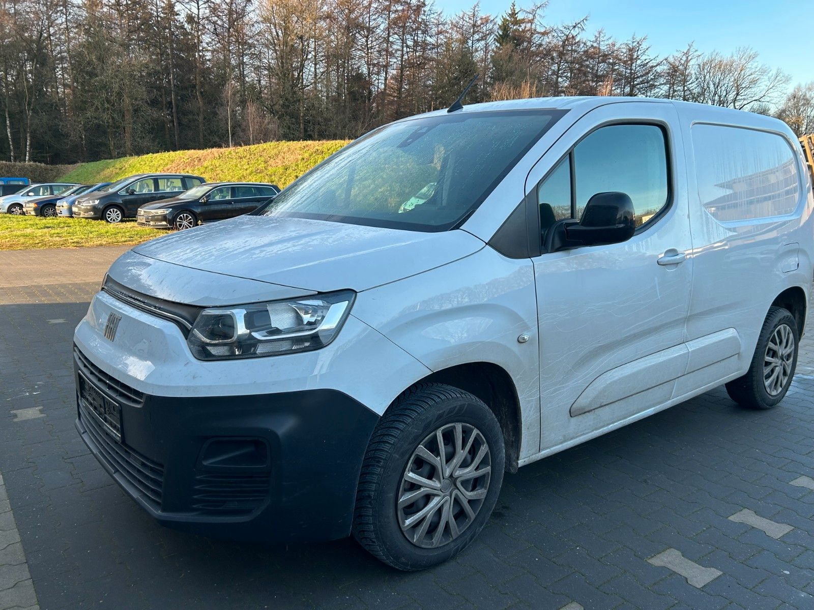 Fahrzeugabbildung Fiat Doblo Kastenwagen L1 1.5 BlueHDi 75 kW Unfall