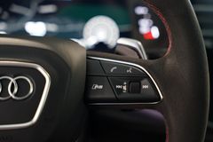 AUDI RSQ8 | Pano | Matrix | HuD | B&O | AHK | 23" AUDI RSQ8 | Pano | Matrix | HuD | B&O | AHK | 23"