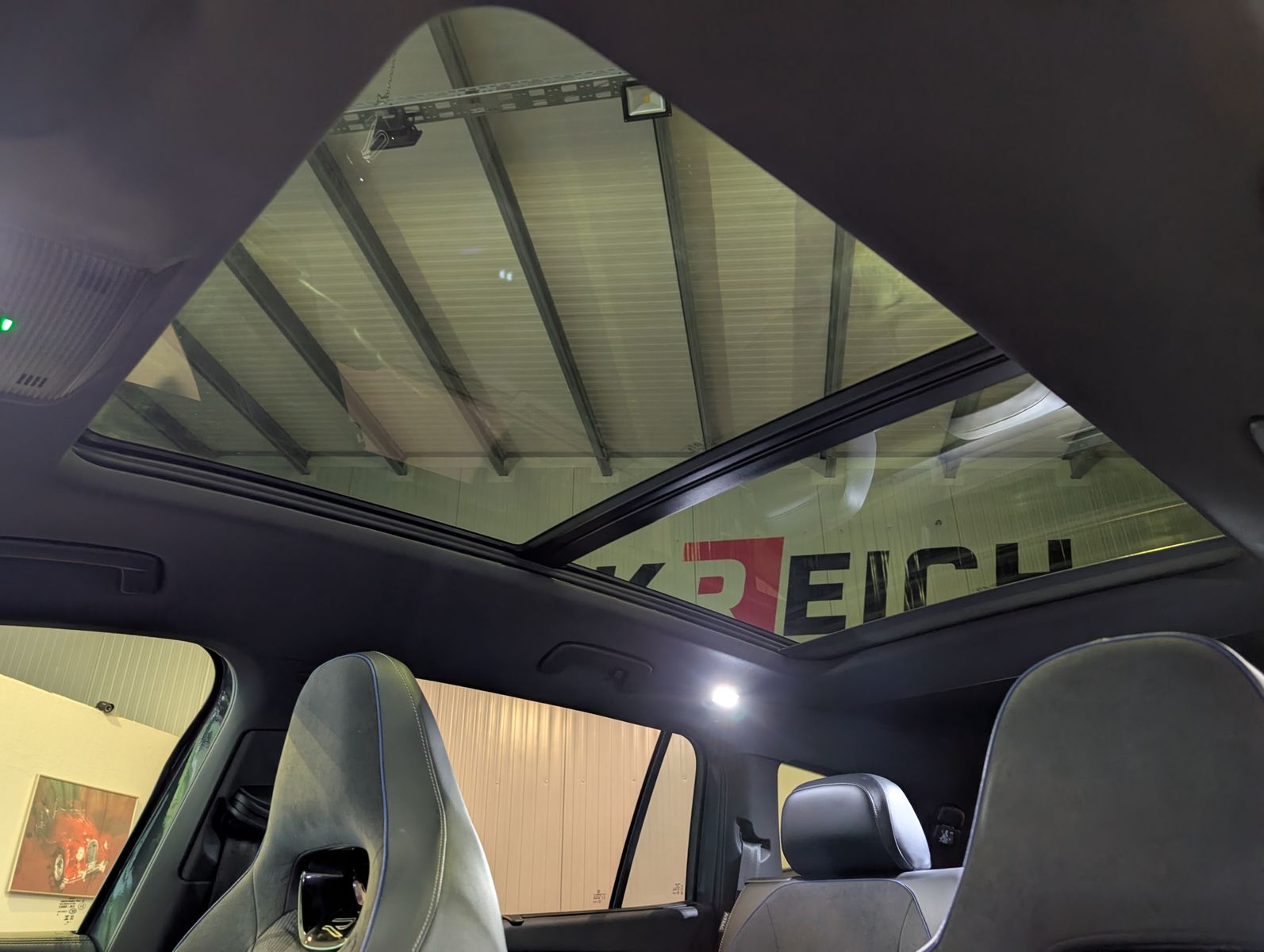 Fahrzeugabbildung Volkswagen Tayron 2.0TDI 4M R-Line 7-Sitz 360° H/K Pano AHK