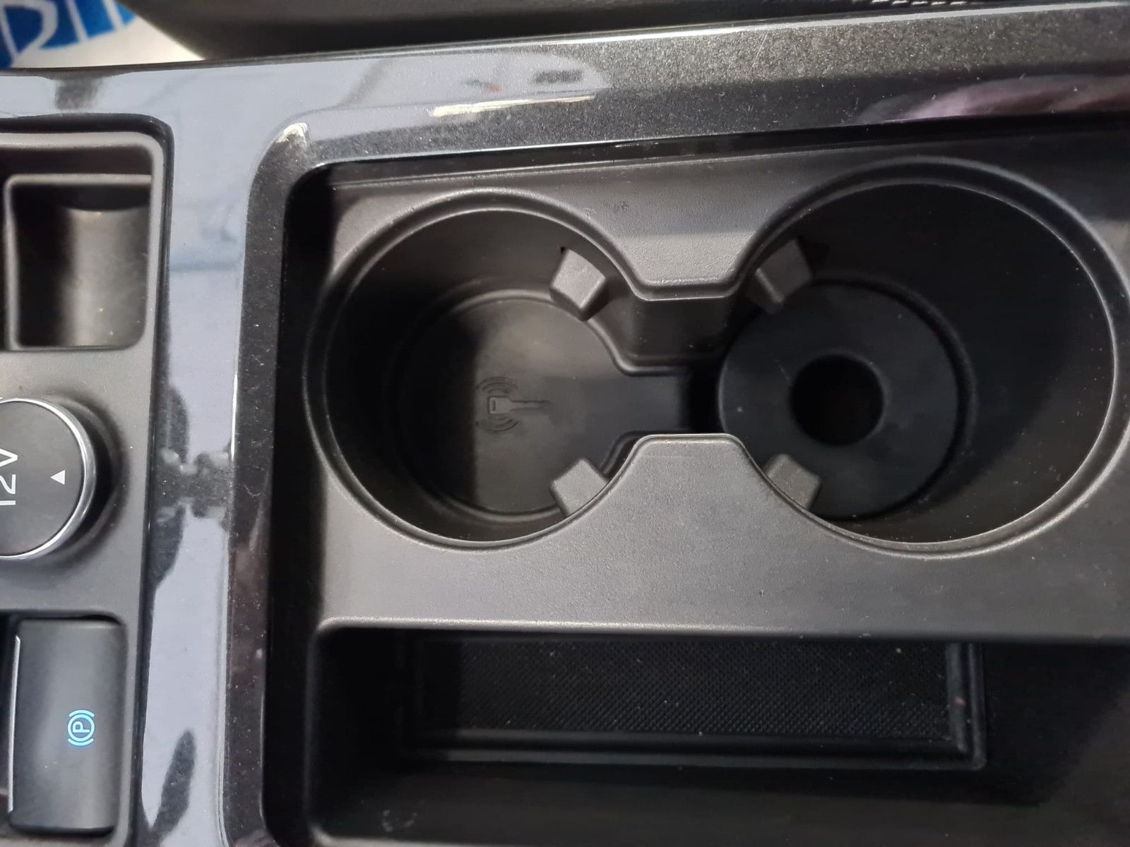 Fahrzeugabbildung Ford Kuga ST-Line / GARANTIE / KAMERA / SCHECKEHEFT