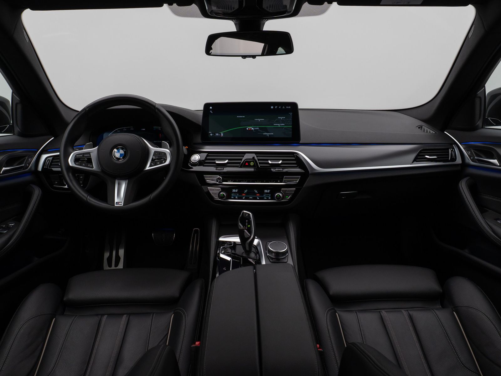 Fahrzeugabbildung BMW 520d xD M Sport Laser Kamera HUD DAB HiFi 19Zoll