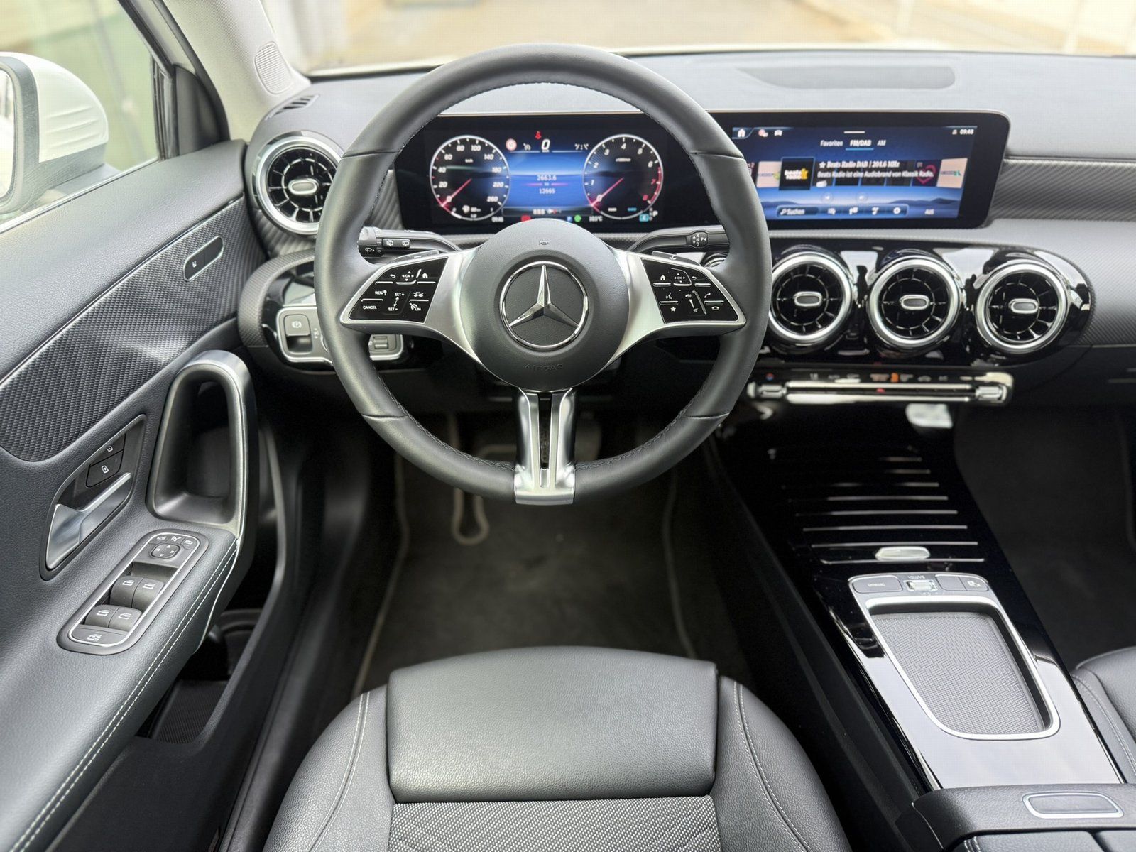 Fahrzeugabbildung Mercedes-Benz A 180 Progressive*KAMERA*LED*SPURHALTE*LENKRADHE
