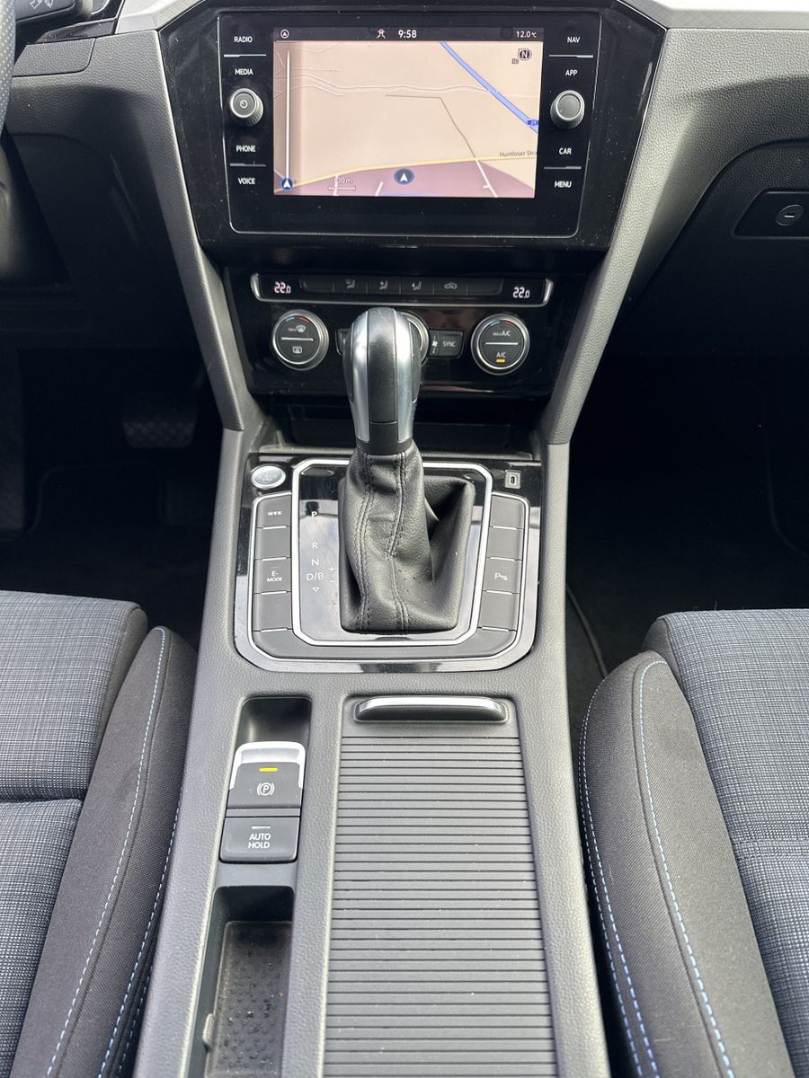 Fahrzeugabbildung Volkswagen Passat Variant 1.4 TSI DSG GTE NAV+LED+ACC+1HD