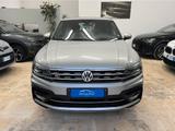 Volkswagen Tiguan 2.0 Executive R-Line - Volkswagen Tiguan mit Diesel-Antrieb: Alcantara, Kombi