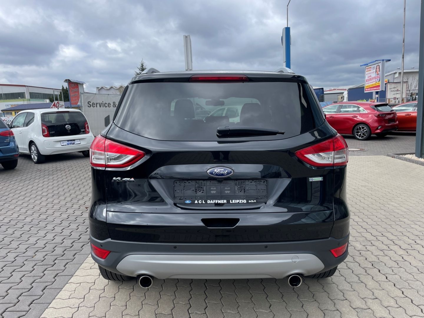 Fahrzeugabbildung Ford Kuga Titanium Klima PDC Navi SHZ heizbWSS Kamera