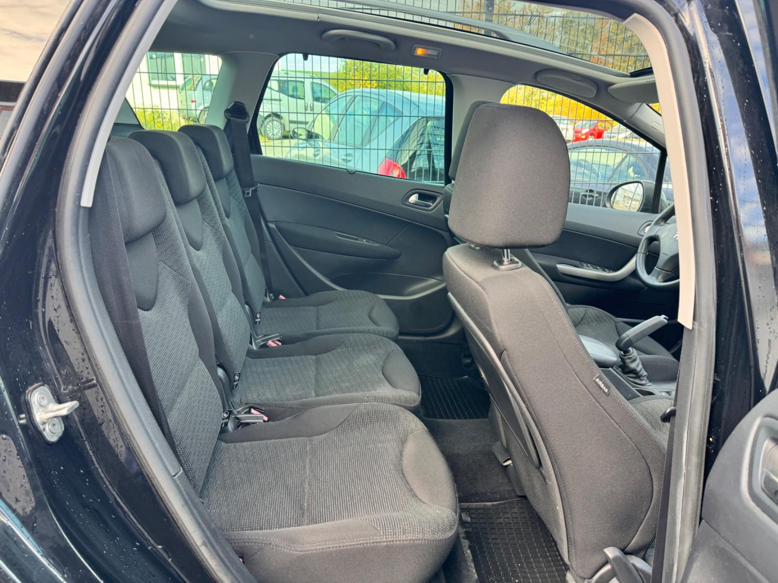 Peugeot 308 2010 — photo 23