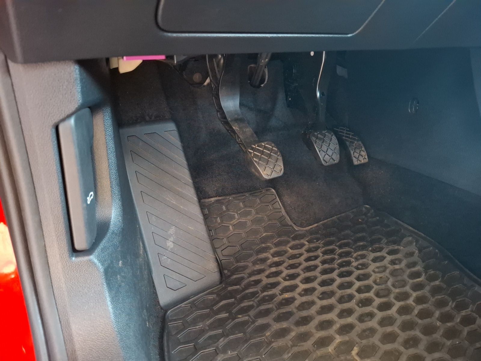Fahrzeugabbildung Volkswagen T-Roc TSI LED AHK AID LANE Assist