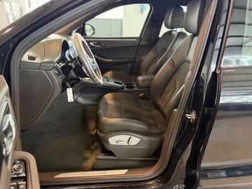 Porsche Macan - 8