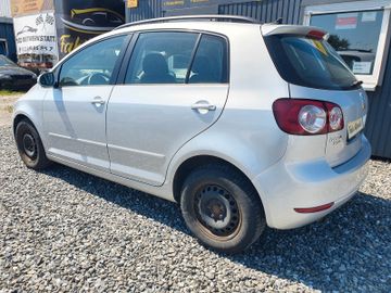 Volkswagen Golf - 6