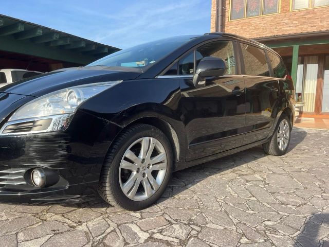 Peugeot 5008 1.6 HDi 115CV Access