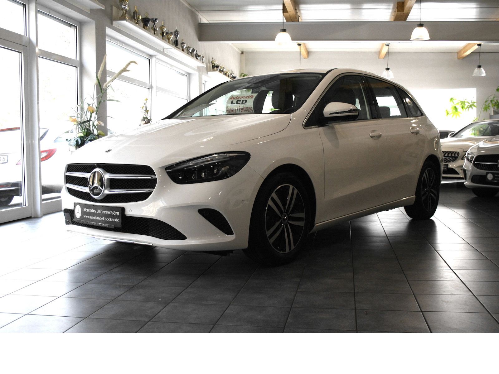 Fahrzeugabbildung Mercedes-Benz B 200 Progres.*Distronic*360° Kamera*el.Hecktüre