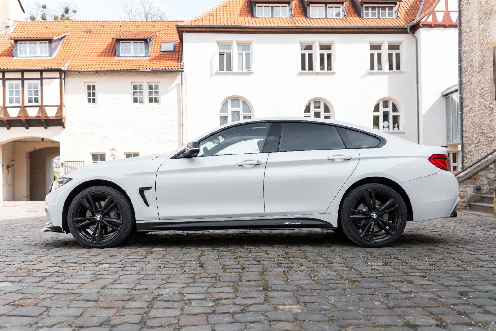 Fahrzeugabbildung BMW 440IX GC M-PERFORMANCE HUD H&K LED CARPLAY TOTW