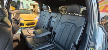 Audi Q7 - 11