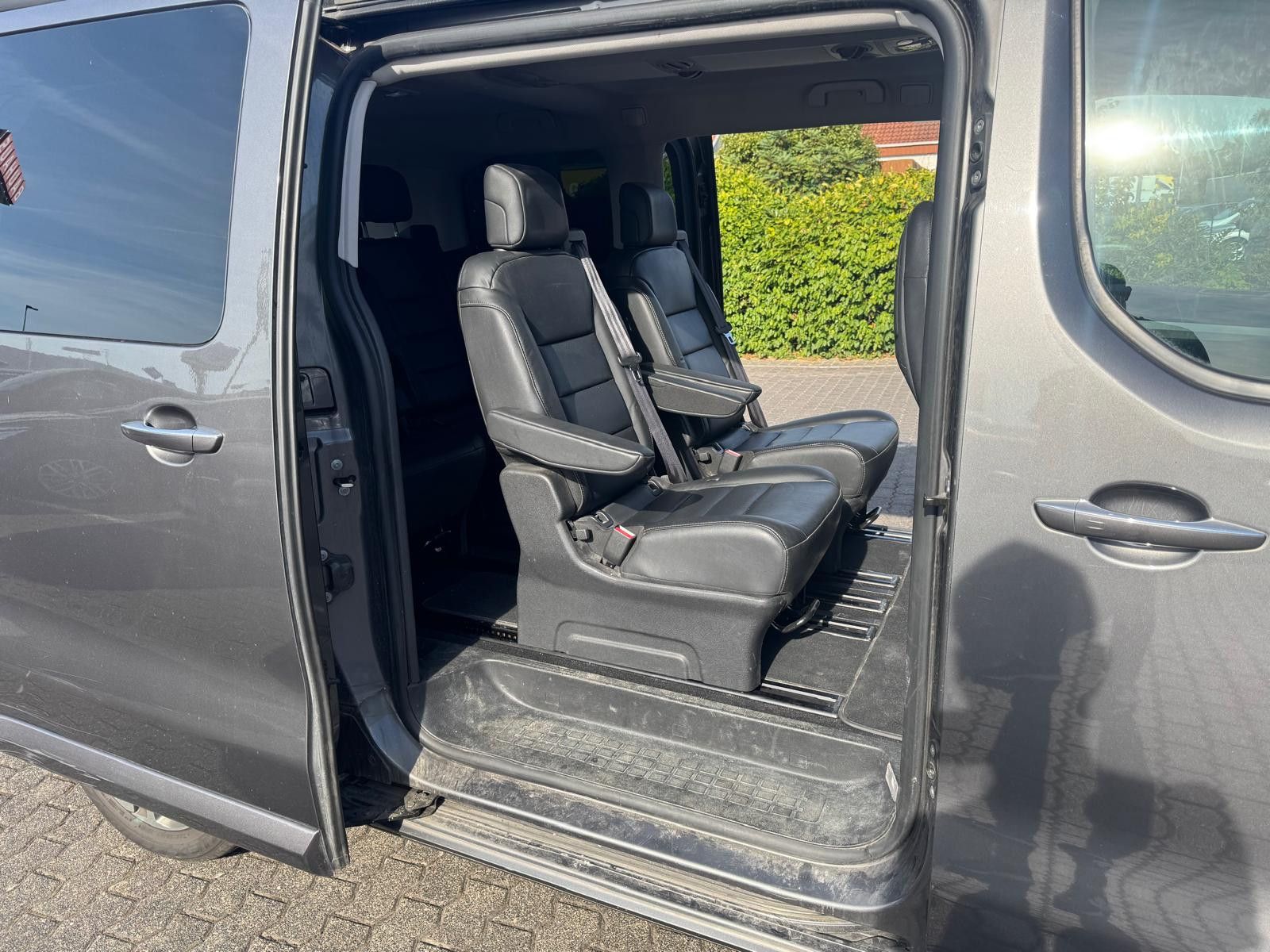 Fahrzeugabbildung Peugeot TravellerBusiness/ 1.HAND/SCHECKHEFT/ZAHNRIEMEN