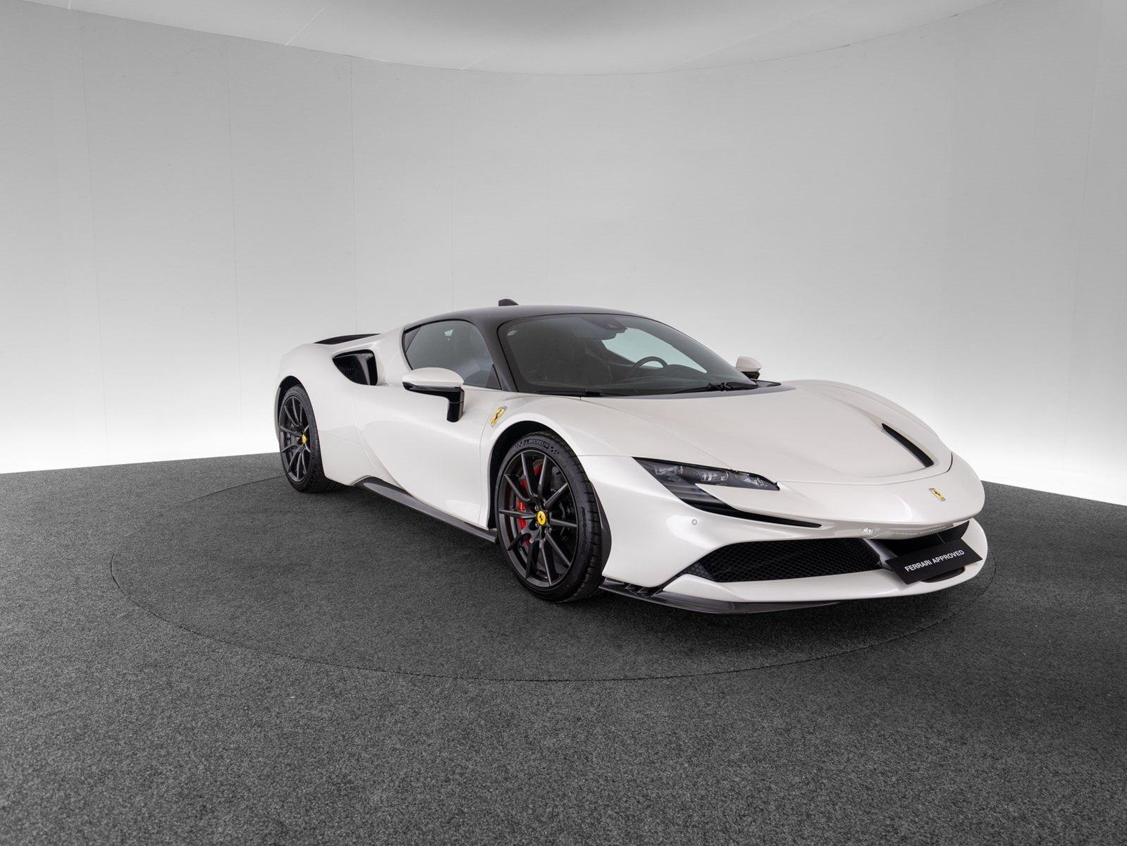 Ferrari SF90 Stradale ASSETTO FIORANO imagem 3