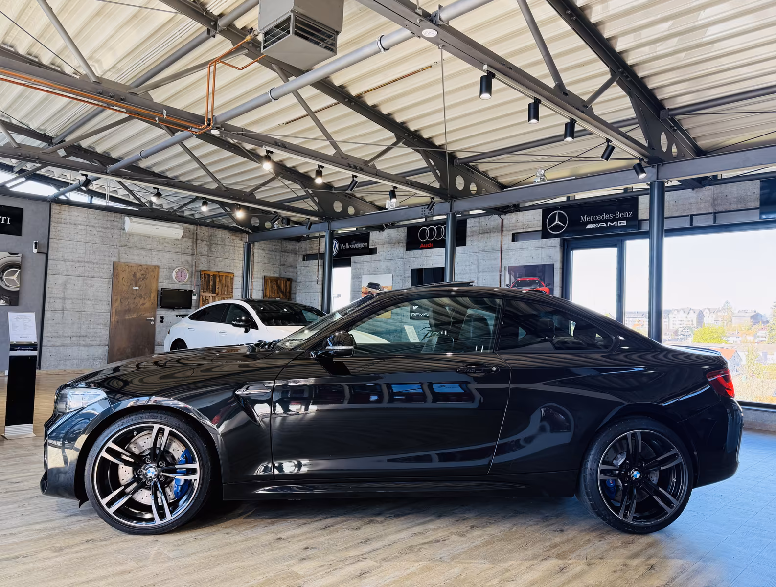 BMW M2 DKG*KAMERA*H&K*SCHNITZER*LEDER*1.HAND*G.SHD*