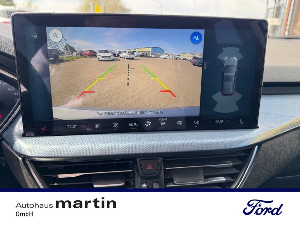 Fahrzeugabbildung Ford Focus 1.5 Active USB KAMERA BT PDC SHZ NAVI LED