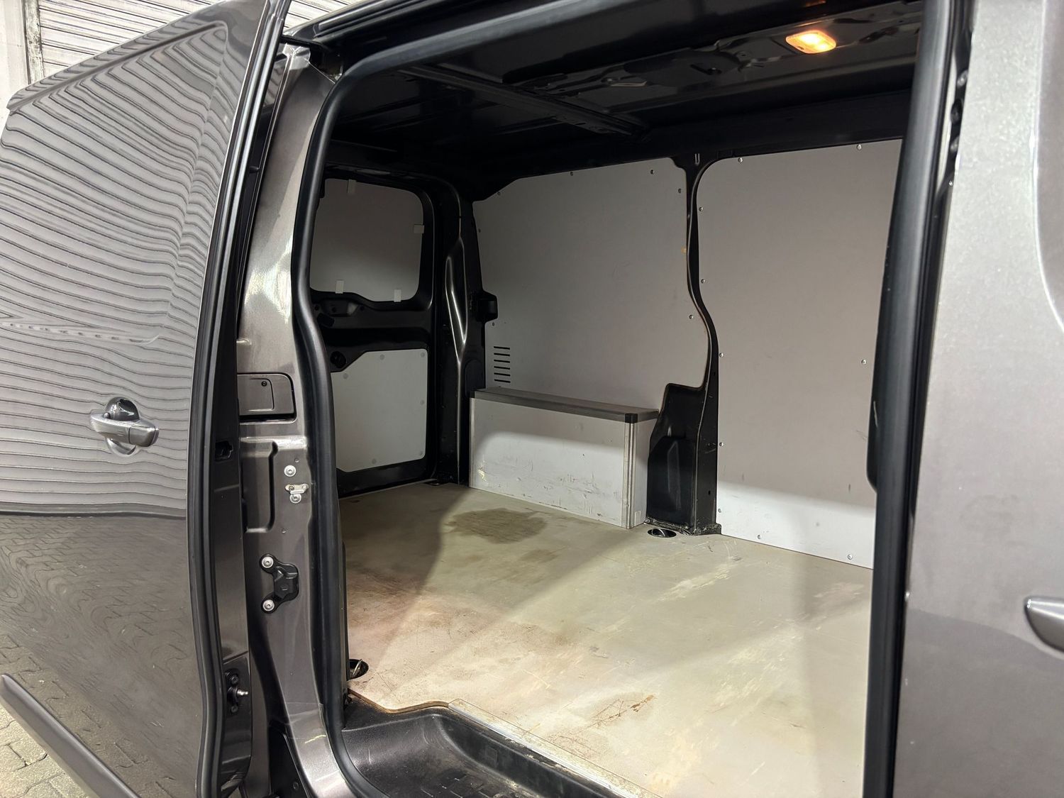 Fahrzeugabbildung Citroën Jumpy 2.0 BlueHDI Club#Kamera#Klima#Tempomat#AHK