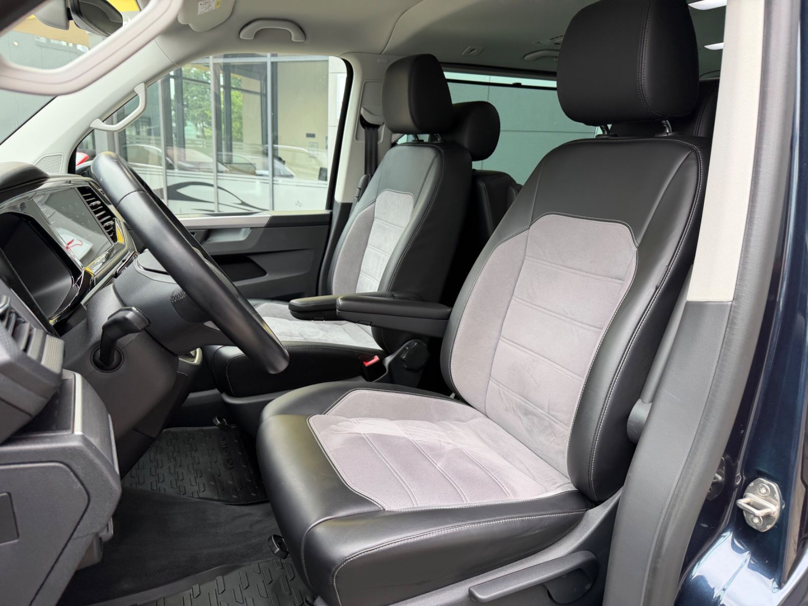 Volkswagen T6 Multivan COMFORTLINE 7 SITZER 8xBRFT KAMERA foto 12