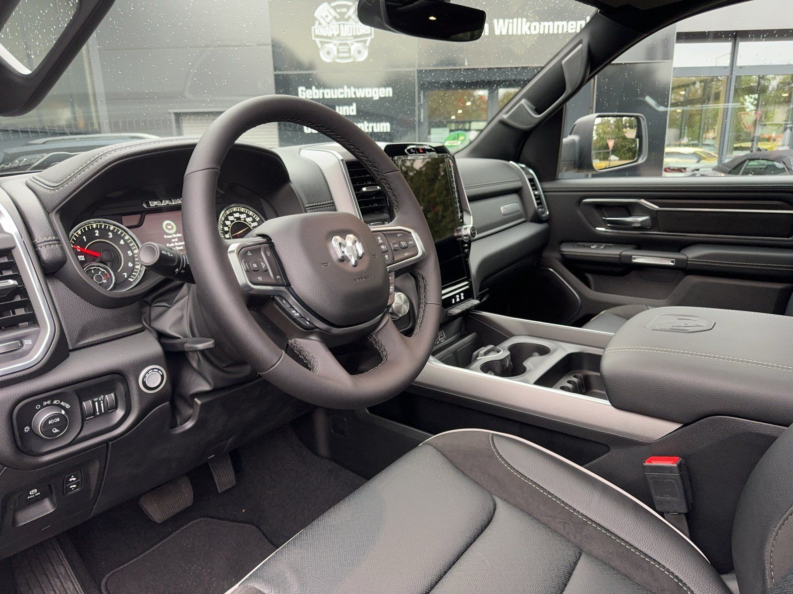 Fahrzeugabbildung Dodge RAM 1500 Laramie Sport HURRICANE AHK 3500/LPG/