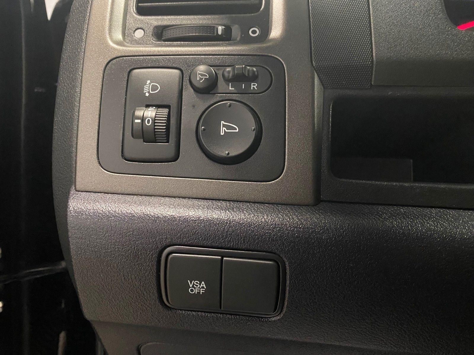 Fahrzeugabbildung Honda CR-V 2.2 TDI+ELEGANCE+ALLRAD+AHK+SITHEIZUNG+18"+