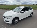 Skoda Kamiq 1.0 TSI 81kW / 110 PS Fresh in Candy Weiß 