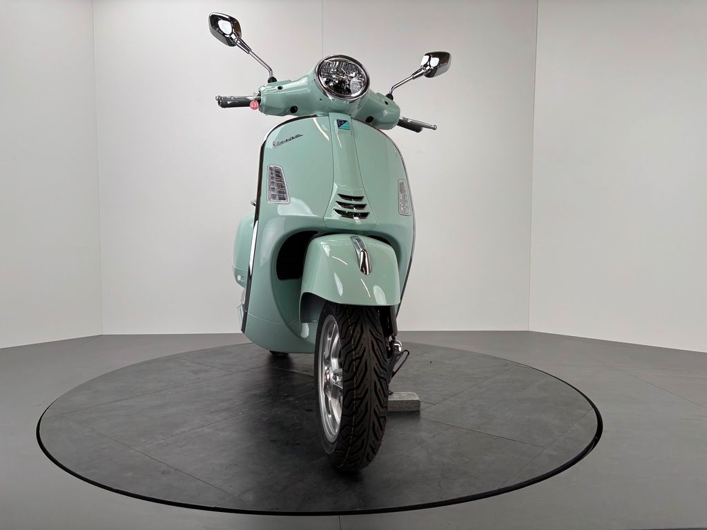 Fahrzeugabbildung Vespa GTS 125 E5+ *NEUFAHRZEUG*