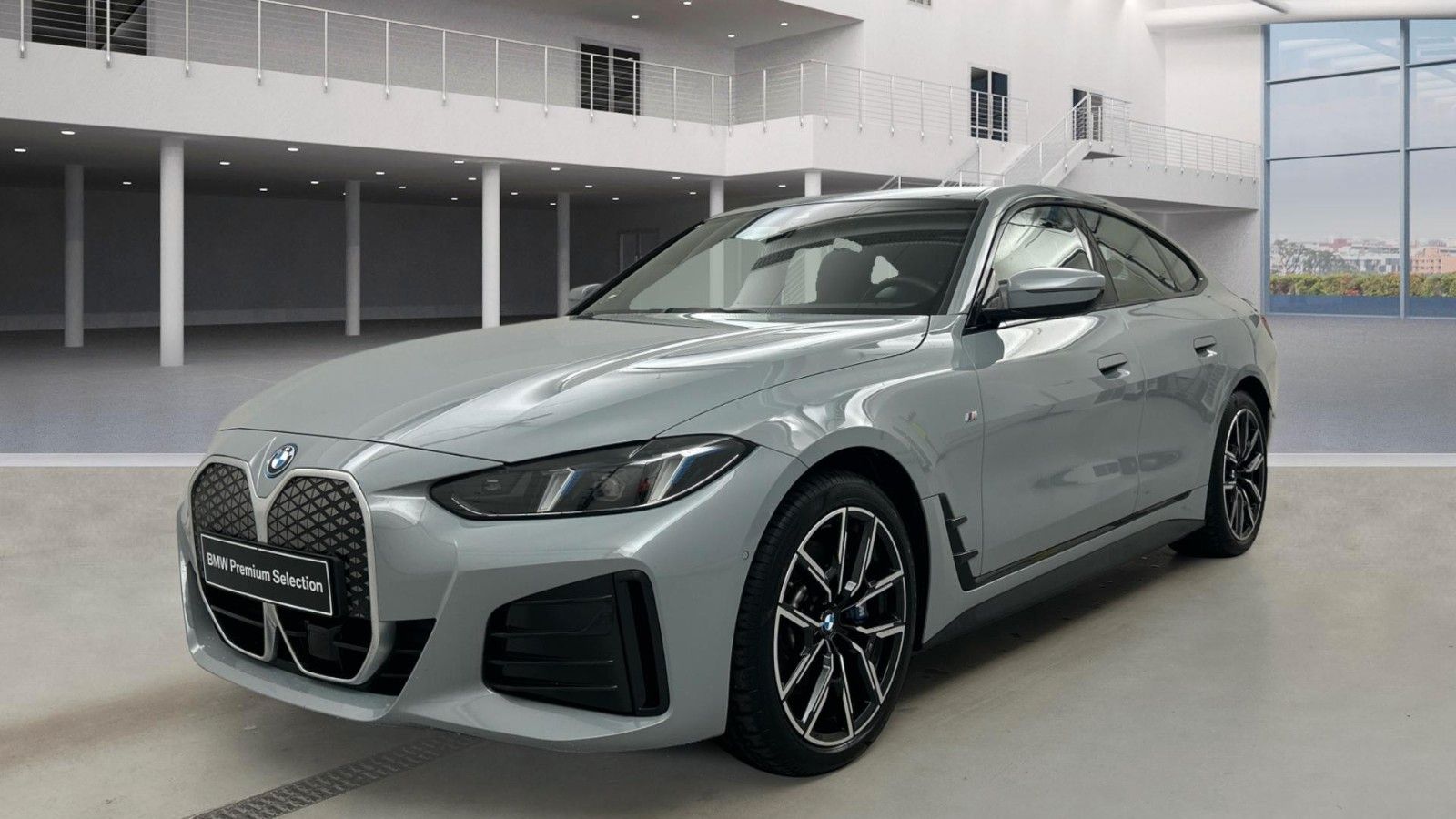 Fahrzeugabbildung BMW i4 Gran Coupe 35 eDrive M SPORT NAVI/LED/KAMERA