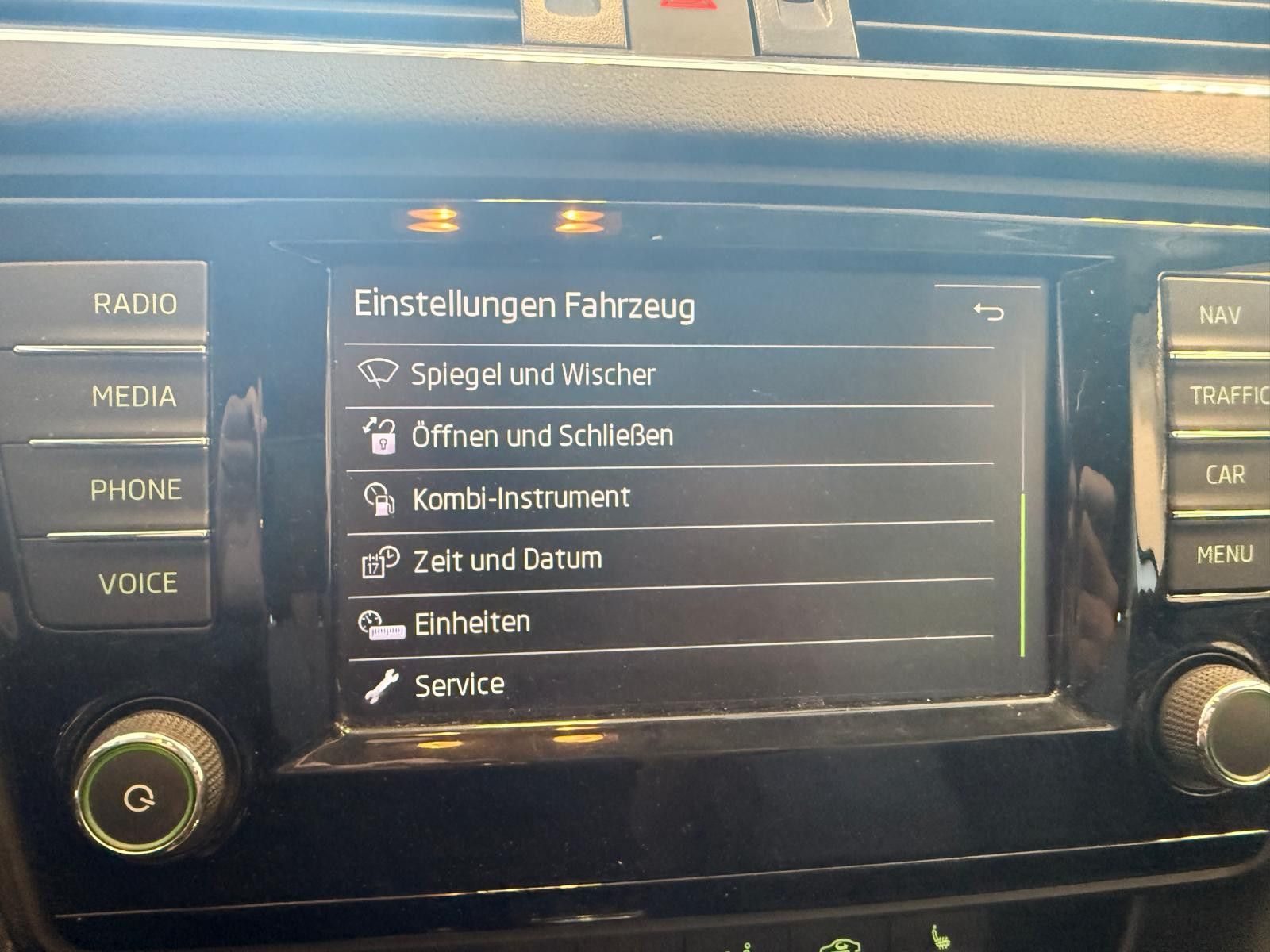 Fahrzeugabbildung SKODA Octavia Combi Ambition/ 1.HAND / NAVI/KLIMA/
