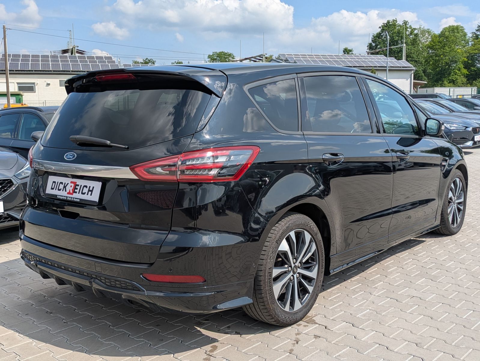 Fahrzeugabbildung Ford S-MAX 2.0 EcoBlue ST-Line PANO/KAM/AHK/LED 7-Si