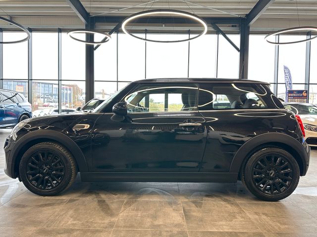 MYAUTOCENTER – Gebraucht- und Jahreswagen mit Werkstattservice in Pfaffenhofen MINI ONE Mini 3-trg. *2. Hand*Klima*SHZ*Bluetooth*LED