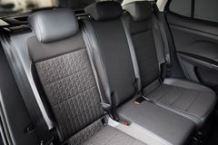VW T-Cross 1.5 TSI Style*Kamera*Navi*ACC*LED*18"*