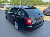 Skoda Superb Combi 2.0 TDI Exclusive-AHK-Temp-Navi-DSG - Skoda Superb: Exclusive