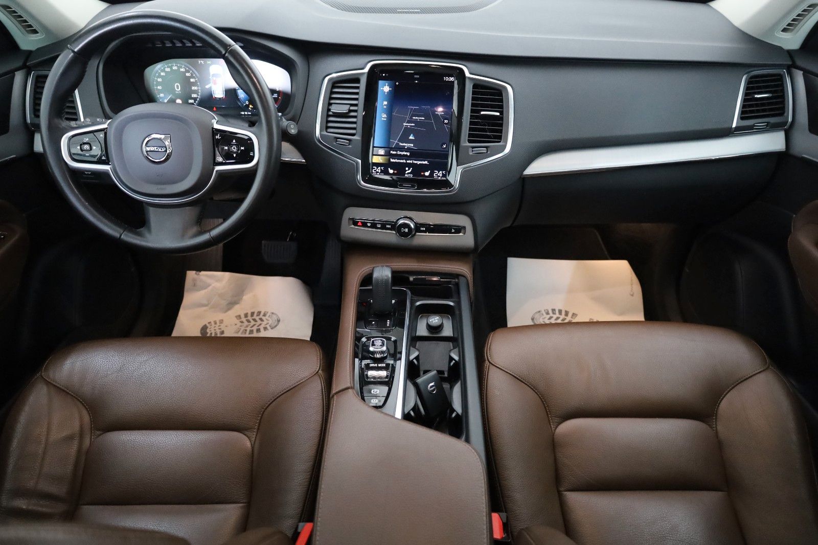 Fahrzeugabbildung Volvo XC90 Momentum Pro AWD 7Si,Leder,Navi,LED,ACC,AHK