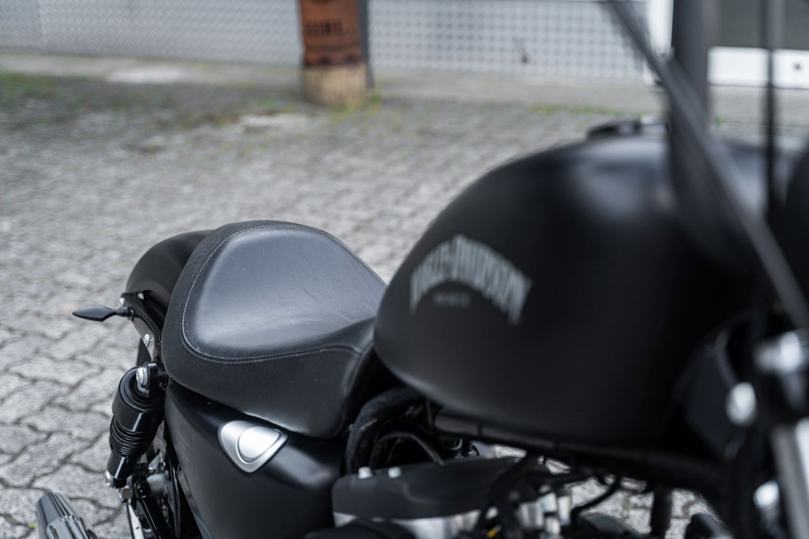 Fahrzeugabbildung Harley-Davidson XL883N IRON SPORTSTER - APE-Lenker