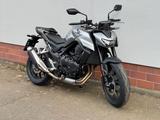 Honda CB750 Hornet 2025 Silber jetzt mit 50/50 Fin - HONDA CB750 F2