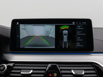 Fahrzeugabbildung BMW 530e xD Luxury Line Kamera Laser HUD H/K Komfort