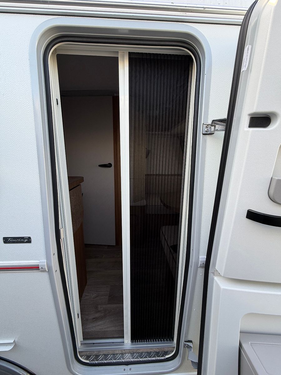 Fahrzeugabbildung HYMER / ERIBA / HYMERCAR Touring 430 - 5.494€ sparen!