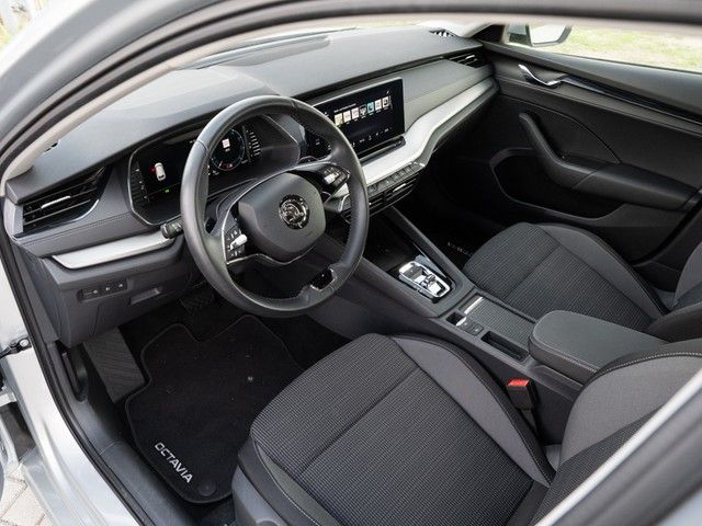 Octavia Combi 2.0 TDI Ambition DSG AHK+LED+NAVI
