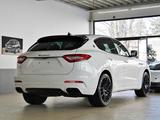 Maserati LEVANTE 3.0d Q4 *360+NAVi+SPUR+LEDER+SKYHOOK+21" - Maserati Levante aus 2016